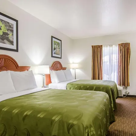 Quality Inn Junction City Near Fort Riley Exterior photo