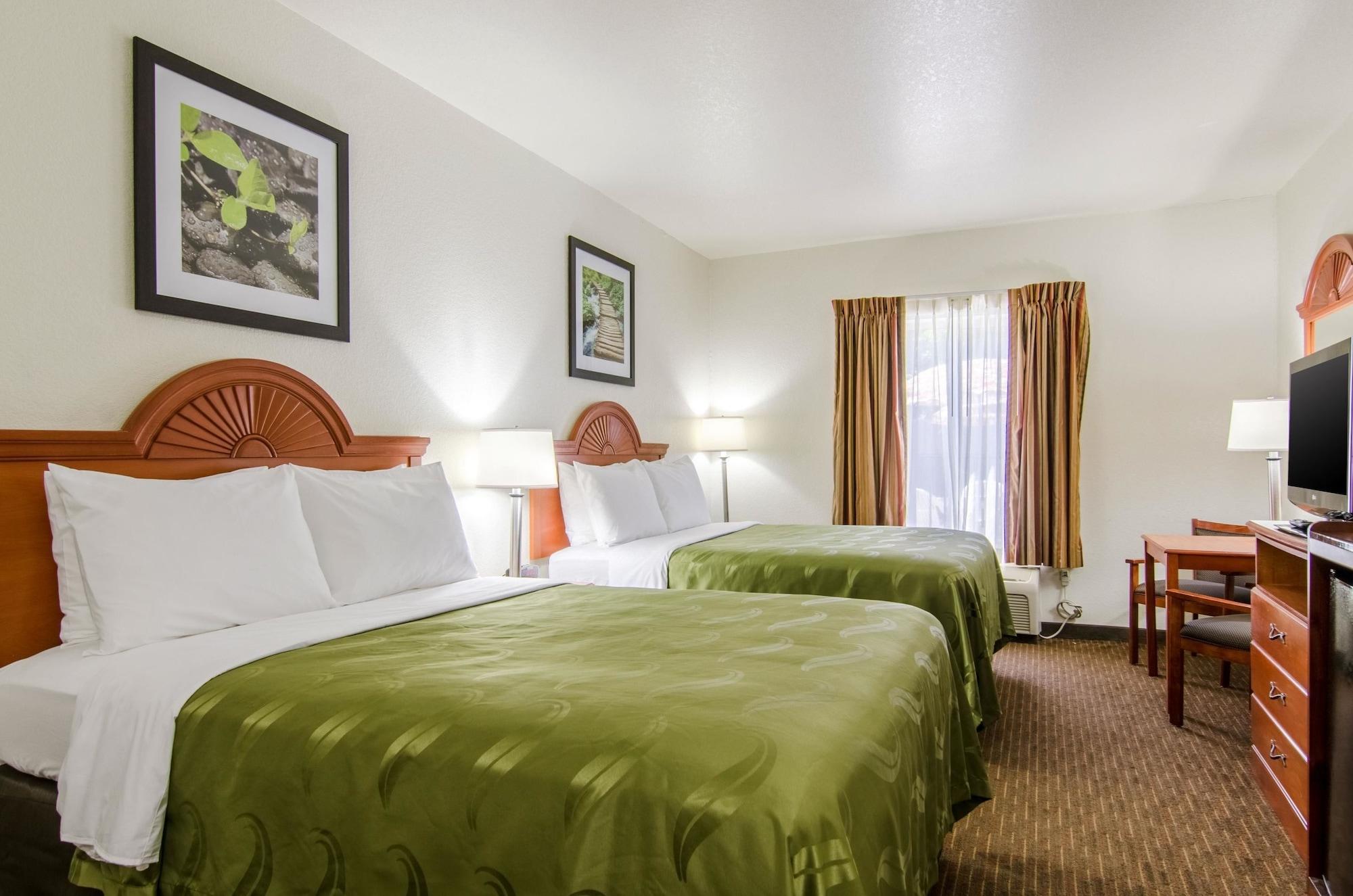 Hotel Quality Junction Near Riley 2*