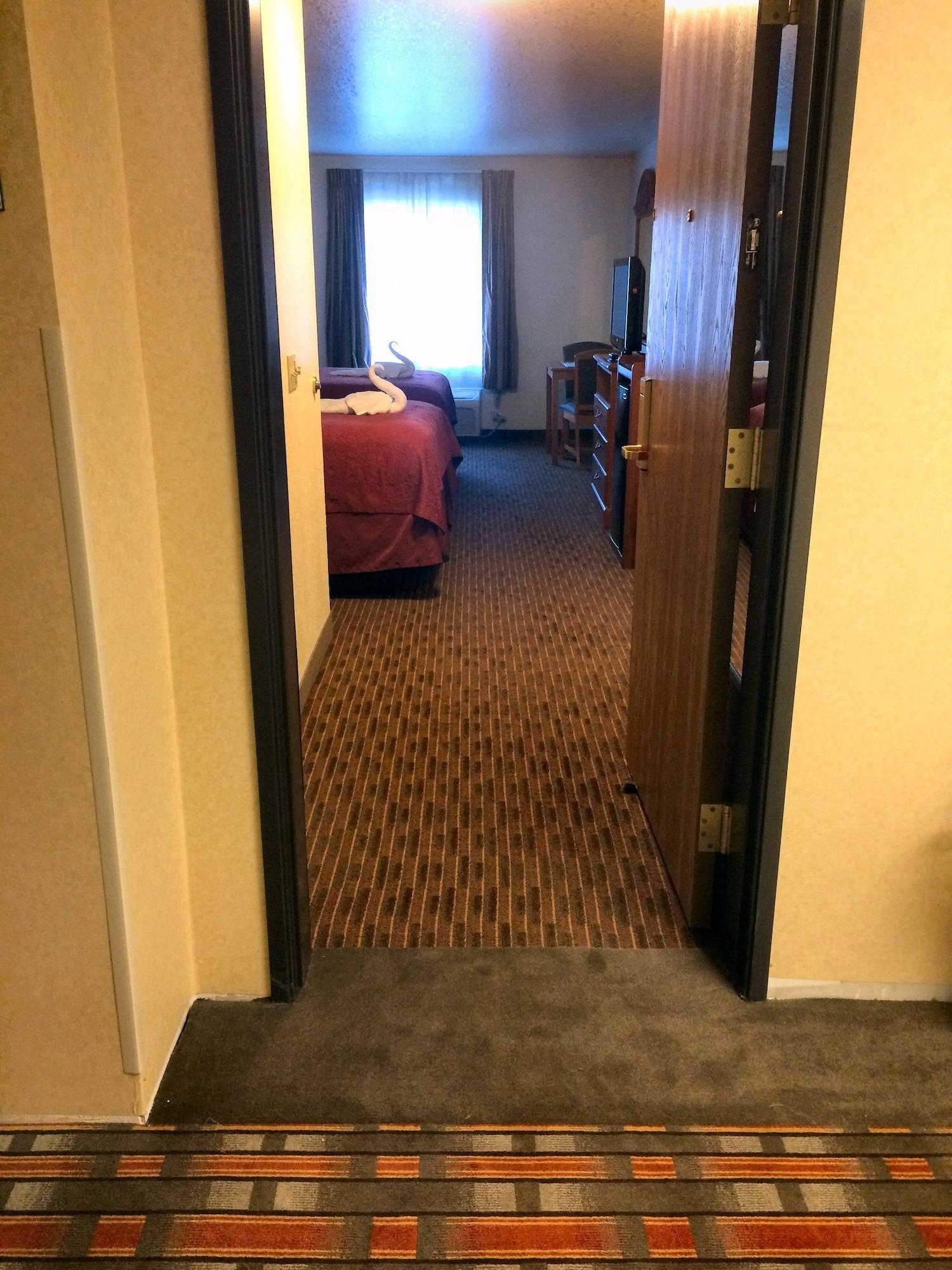 Hotel Quality Junction Near Riley 2*